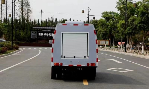 ����С��·����ϴ��3��