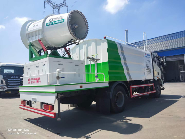 ��������ֳ���12��