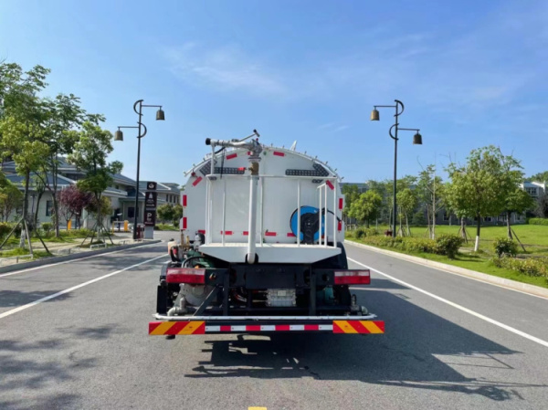 ���綯����18����ϴ��