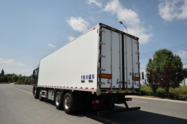 ����ŷ��ǰ�ĺ����س�