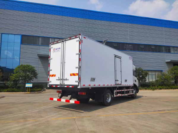 ��������߶���س��᳤6.8��