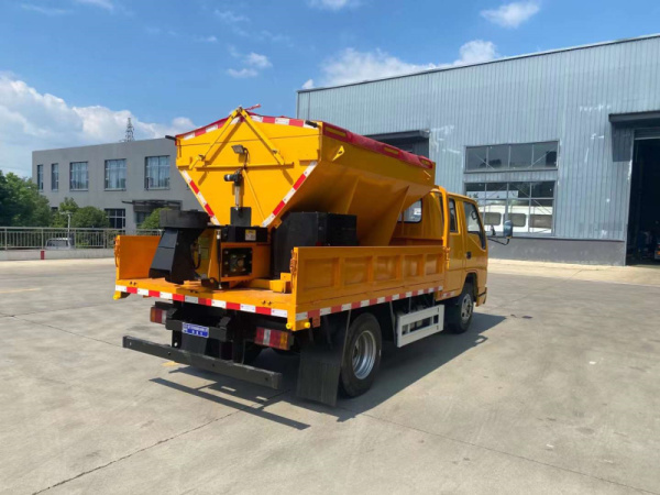 ����˫�������Ƴ�ѩ����