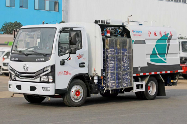 ����С���������л�����ϴ��