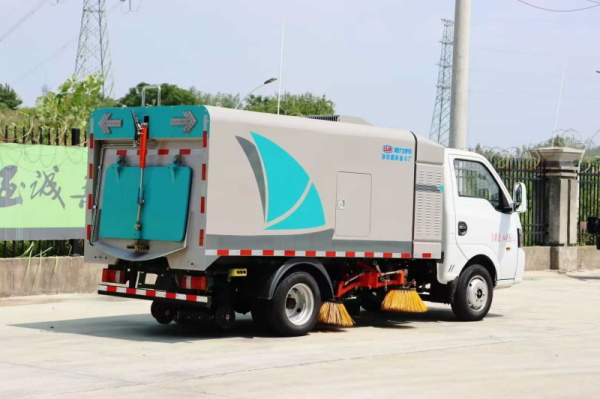 ���绪�񴿵綯С��ɨ·��